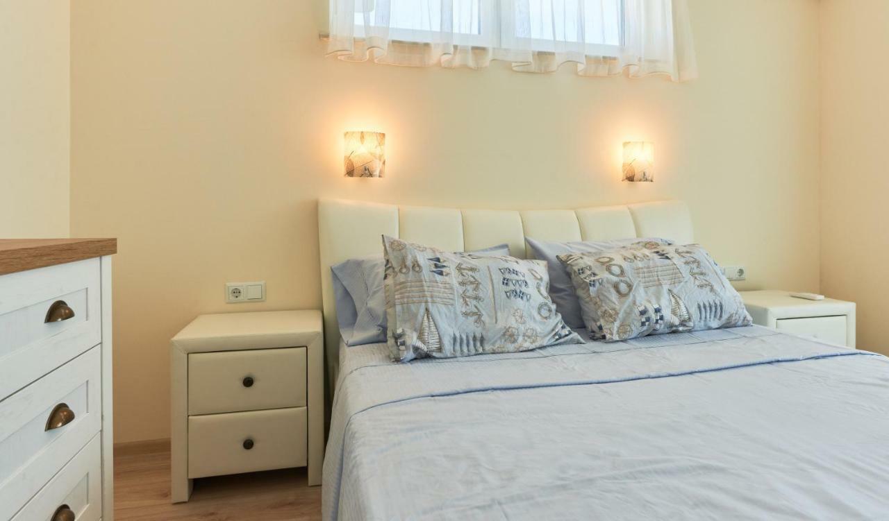 Morning Star Deluxe Apartment เชอร์โนโมเรทส์ ภายนอก รูปภาพ