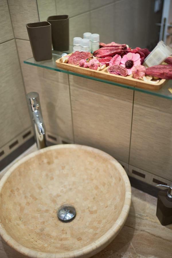 Morning Star Deluxe Apartment เชอร์โนโมเรทส์ ภายนอก รูปภาพ