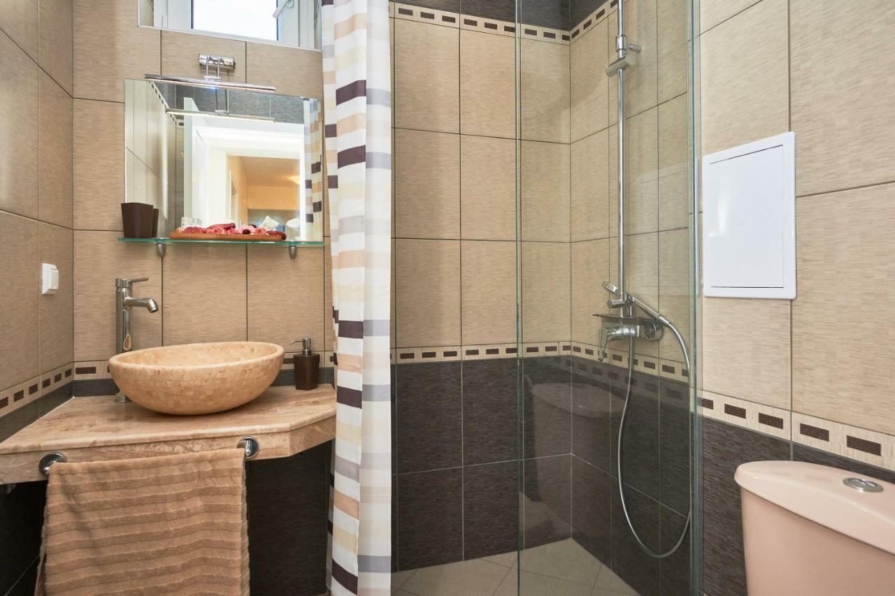 Morning Star Deluxe Apartment เชอร์โนโมเรทส์ ภายนอก รูปภาพ