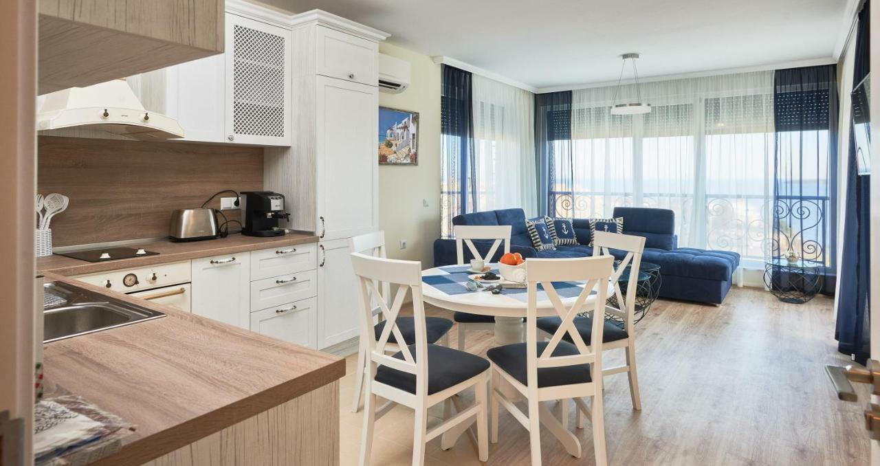 Morning Star Deluxe Apartment เชอร์โนโมเรทส์ ภายนอก รูปภาพ