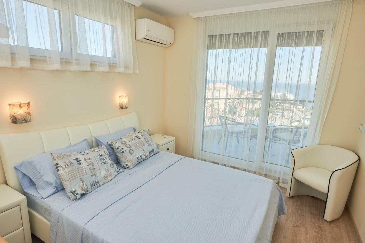 Morning Star Deluxe Apartment เชอร์โนโมเรทส์ ภายนอก รูปภาพ