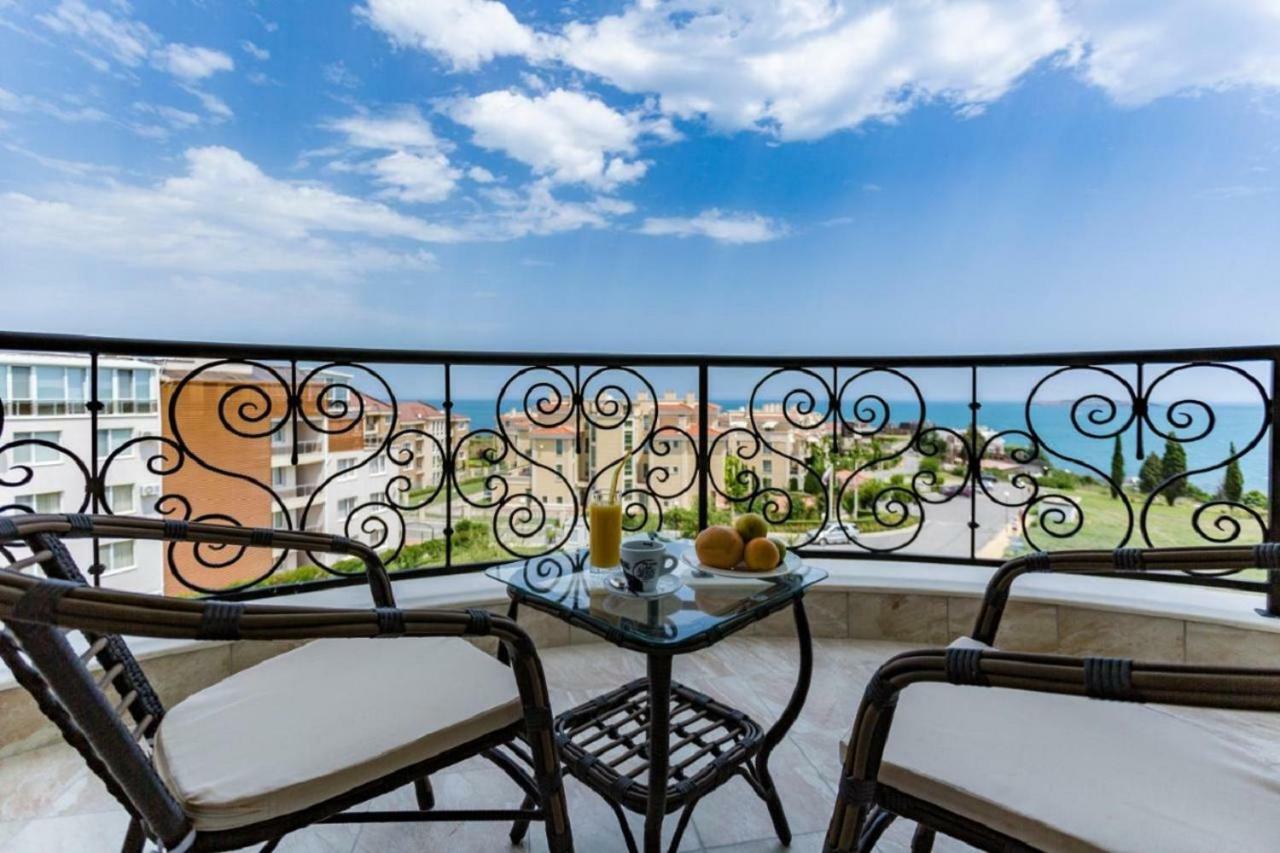 Morning Star Deluxe Apartment เชอร์โนโมเรทส์ ภายนอก รูปภาพ